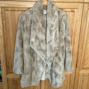 BB Dakota Come Cozy Faux Fur Jacket size small
